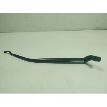 BRAZO LIMPIA DELANTERO DERECHO 852110E090 