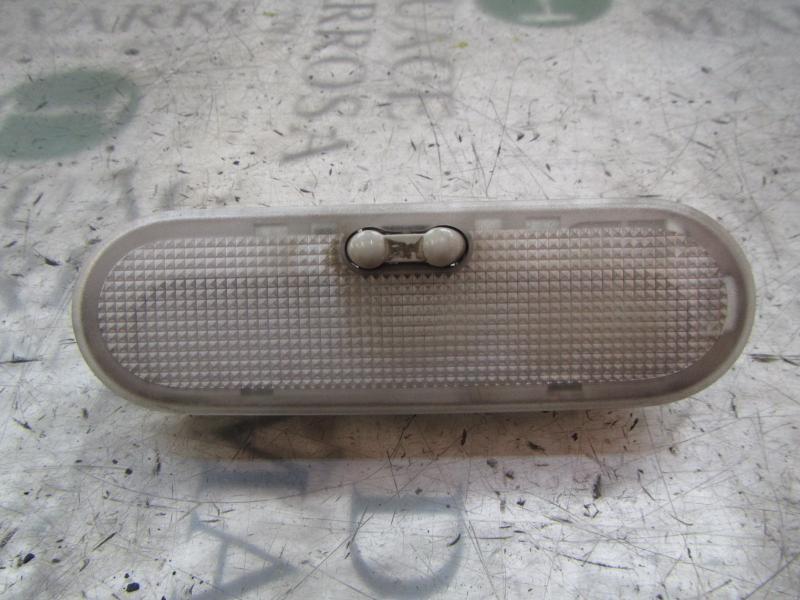 Recambio de piloto interior para renault clio iii confort dynamique referencia OEM IAM   