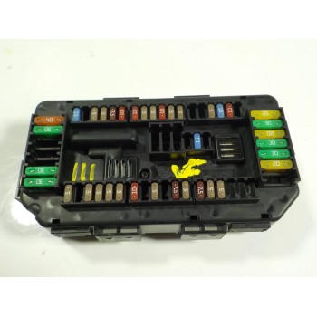 CAJA RELES / FUSIBLES 61149224866 9389068 MS20170511