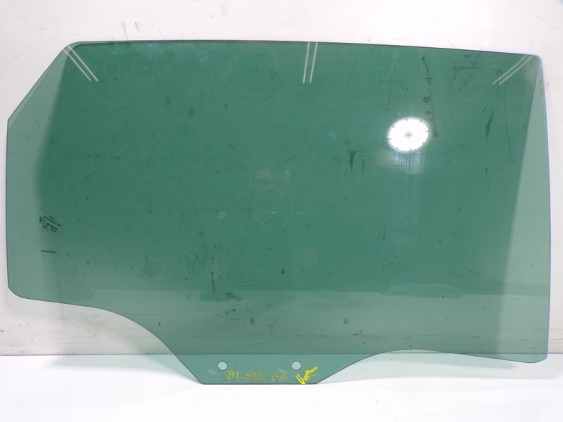 Recambio de cristal puerta trasero derecho para cupra leon kl8 vz 2.0 tsi referencia OEM IAM 5FA845026E  