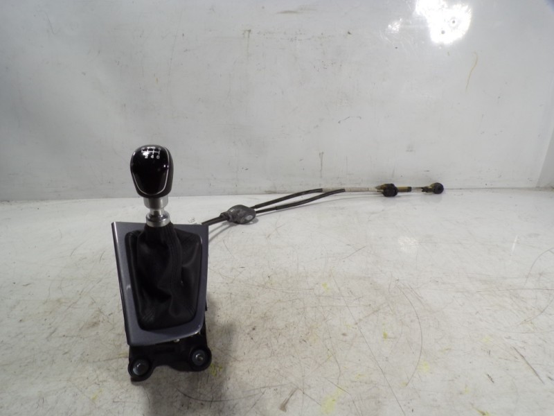 Recambio de palanca cambio para ford focus lim. (cb8) 1.0 ecoboost cat referencia OEM IAM 1859048  
