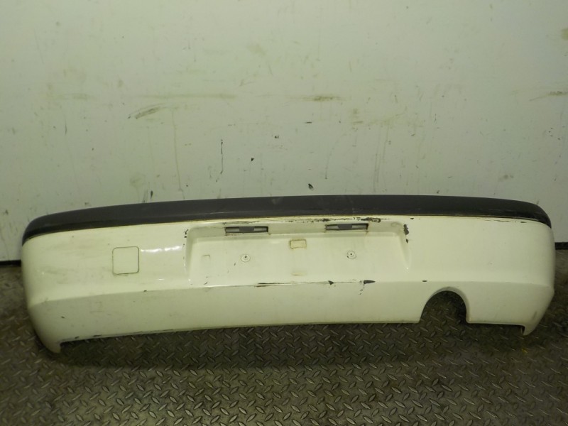 Recambio de paragolpes trasero para ford fiesta berlina (dx) 1.3 cat referencia OEM IAM   