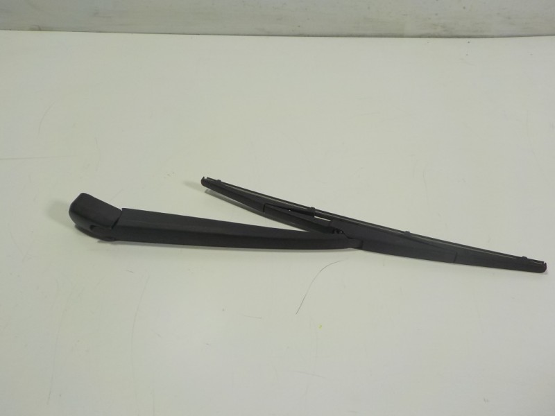 Recambio de brazo limpia trasero para mazda cx-5 center-line awd referencia OEM IAM KD5367450  