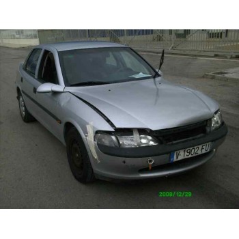 OPEL VECTRA B BERLINA