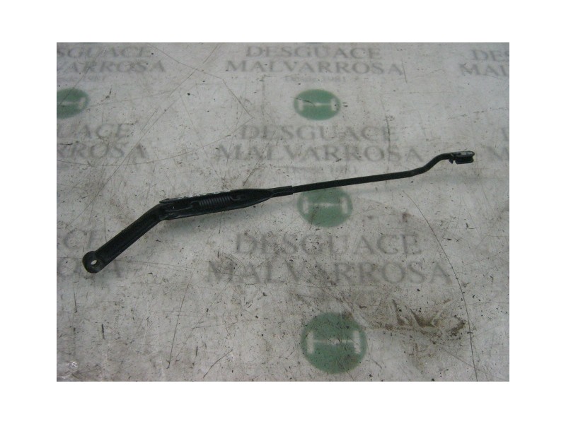 Recambio de brazo limpia delantero izquierdo para opel vectra b berlina cd referencia OEM IAM   