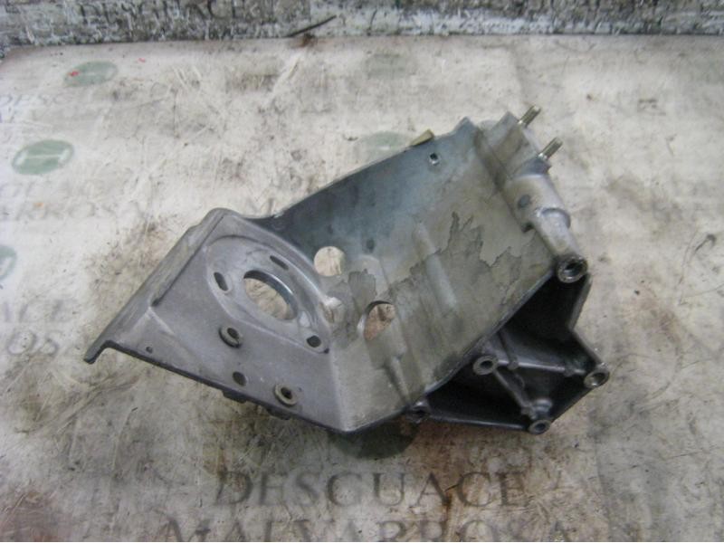 Recambio de soporte bomba inyeccion para fiat marea berlina (185) td 125 elx referencia OEM IAM   