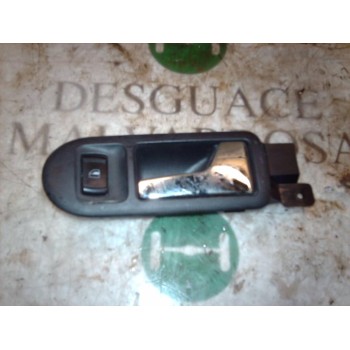 MANETA INTERIOR DELANTERA DERECHA 