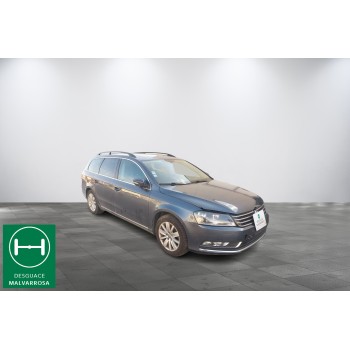 VOLKSWAGEN PASSAT B7 VARIANT (365)