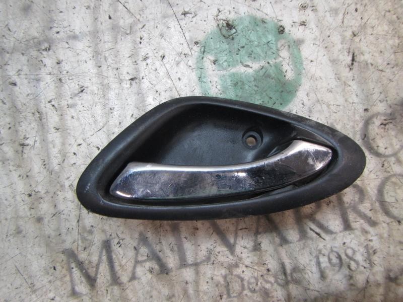 Recambio de maneta interior delantera derecha para honda jazz (gd1/5) 1.4 ls referencia OEM IAM 72120SAAJ01ZA  