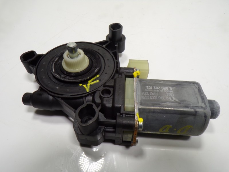Recambio de motor elevalunas delantero derecho para cupra leon kl8 vz 2.0 tsi referencia OEM IAM 5Q0959802C 5Q0959802C 