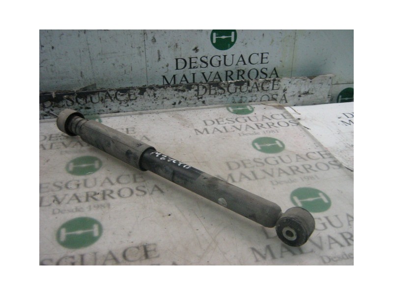 Recambio de amortiguador trasero derecho para renault clio ii fase i (b/cbo) 1.2 referencia OEM IAM   