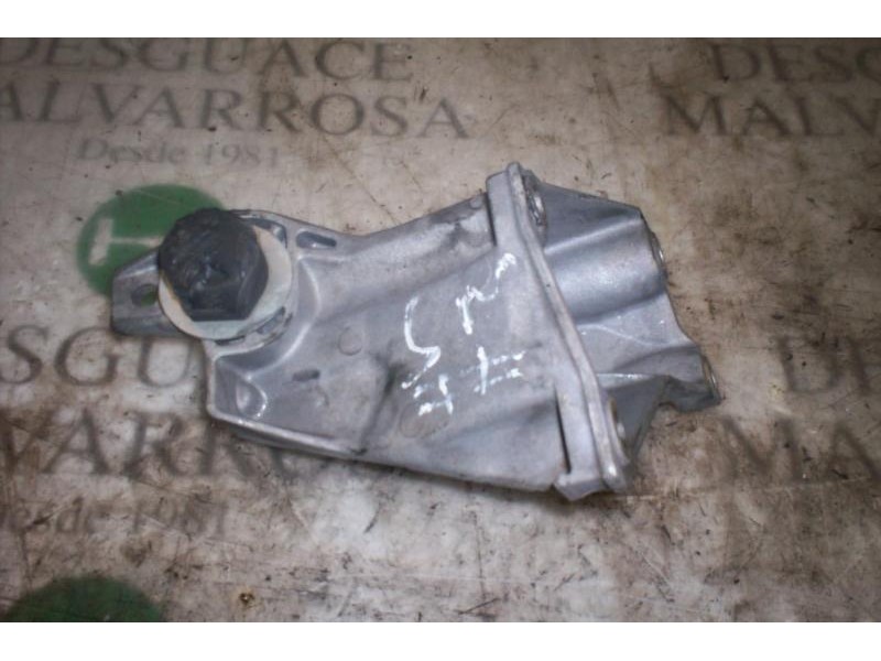 Recambio de soporte motor trasero para audi 80 avant básico berlina referencia OEM IAM   