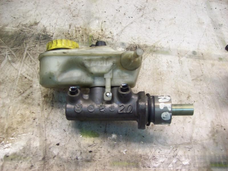 Recambio de bomba freno para volkswagen polo berlina (6n2) trendline referencia OEM IAM   