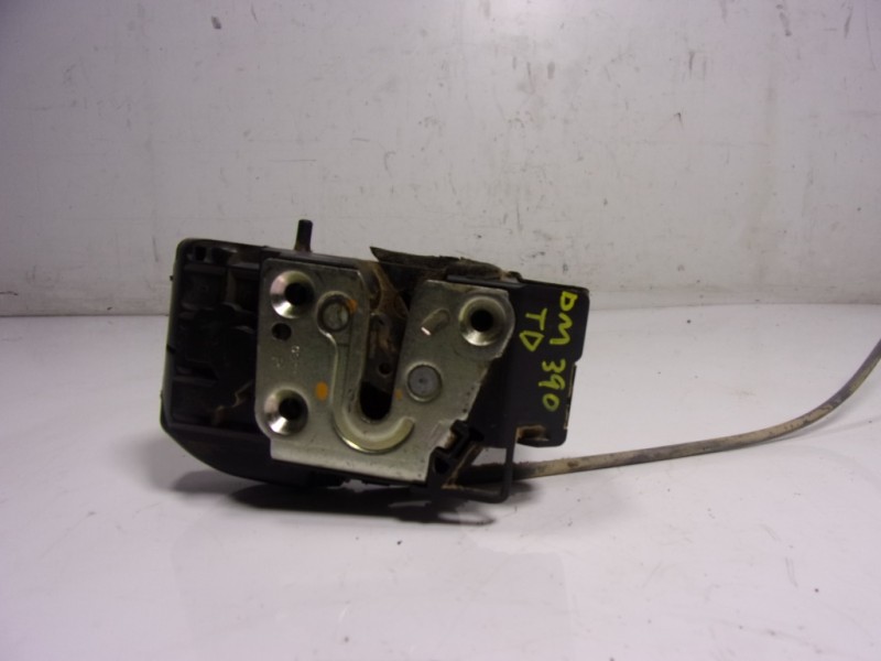 Recambio de cerradura puerta trasera derecha para nissan navara pick-up (d40m) 2.5 dci cat referencia OEM IAM 82500EB305  