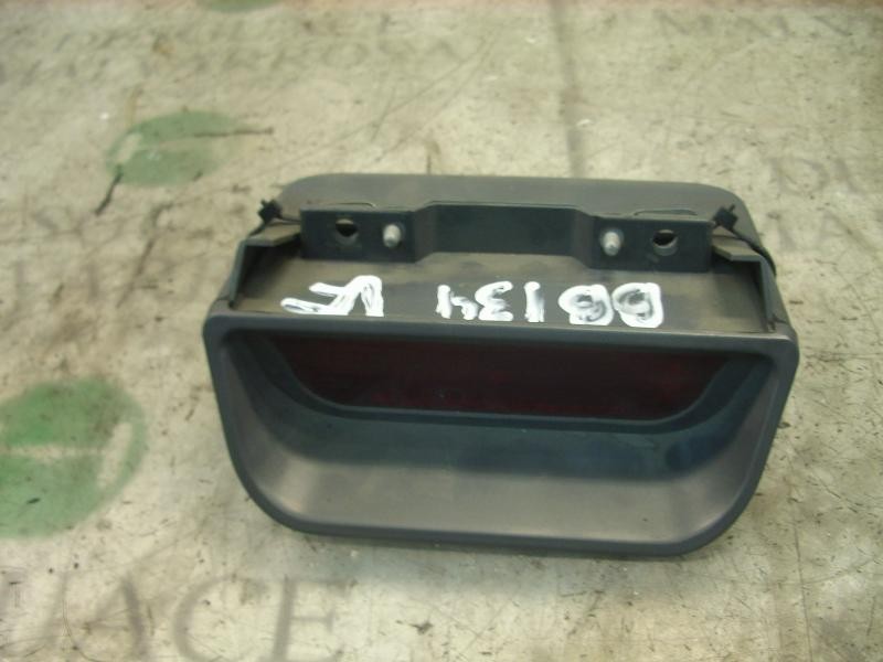 Recambio de piloto trasero central para kia carnival td ls referencia OEM IAM   
