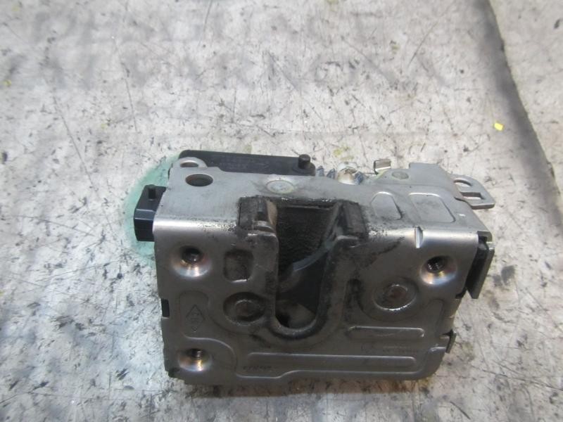 Recambio de cerradura puerta delantera derecha para iveco daily caja abierta 2.3 diesel cat referencia OEM IAM   