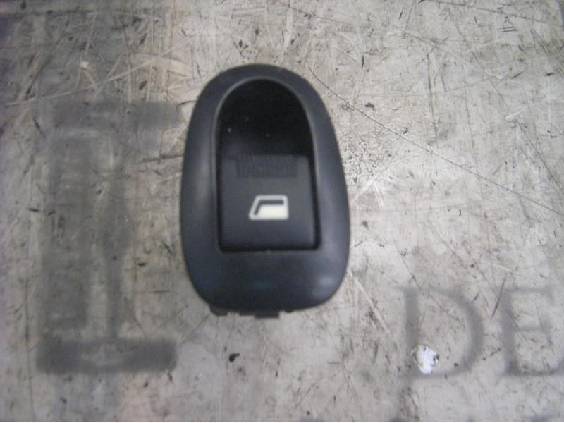 Recambio de mando elevalunas trasero izquierdo para peugeot 406 berlina (s1/s2) stdt referencia OEM IAM   