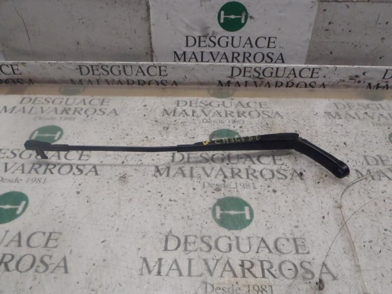 Recambio de brazo limpia delantero derecho para volkswagen touran (1t1) highline referencia OEM IAM   