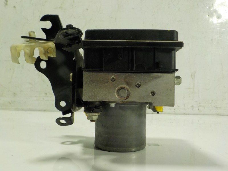 Recambio de abs para toyota verso 1.6 d-4d cat referencia OEM IAM 440500F090 445400F070 0265252568
