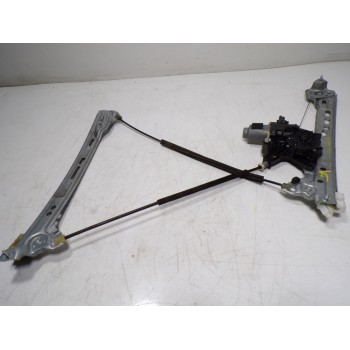 ELEVALUNAS DELANTERO DERECHO 807206746R C42830102 