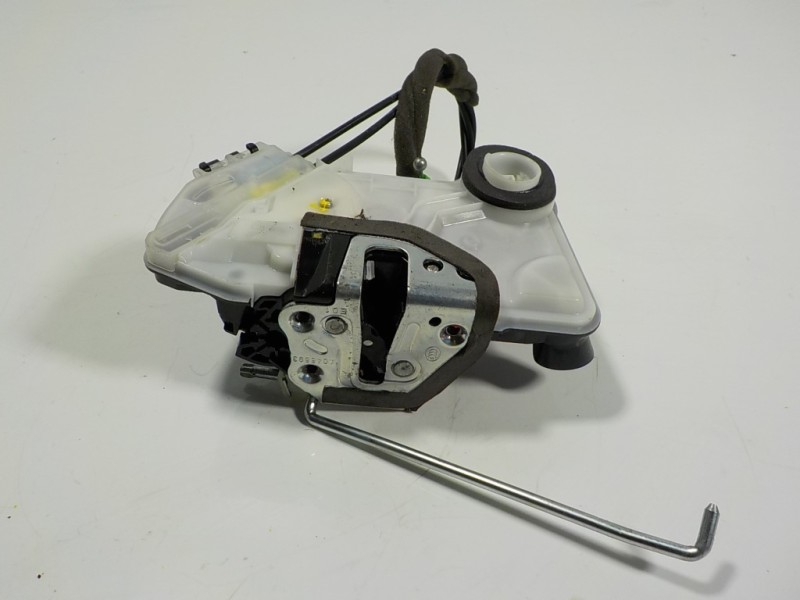 Recambio de cerradura puerta delantera derecha para subaru xv (g5) executive plus referencia OEM IAM  80529204 