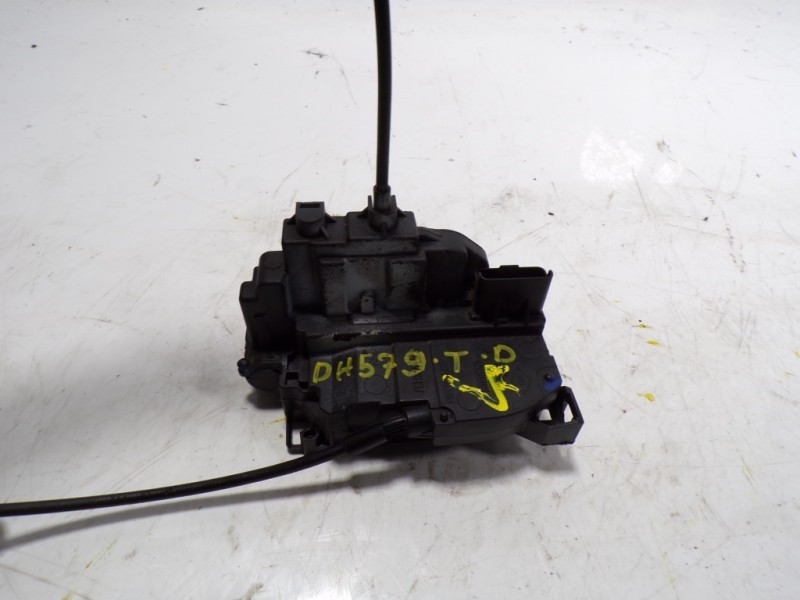Recambio de cerradura puerta trasera derecha para renault scenic iii 1.5 dci diesel fap referencia OEM IAM 825020033R  