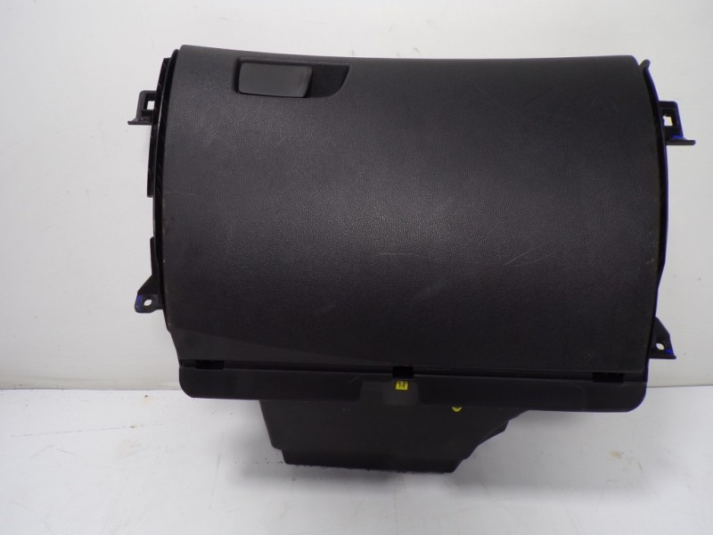 Recambio de guantera para renault megane iv berlina 5p 1.2 tce energy referencia OEM IAM 685005280R P685005280R971 