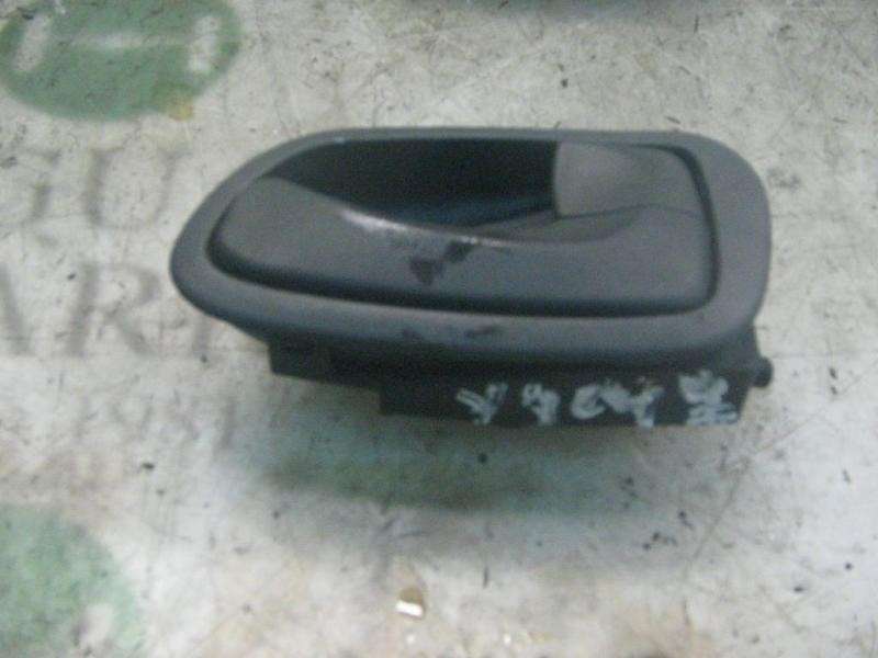 Recambio de maneta interior trasera derecha para daewoo nubira berlina classic se referencia OEM IAM   