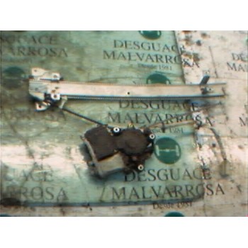 ELEVALUNAS TRASERO DERECHO 