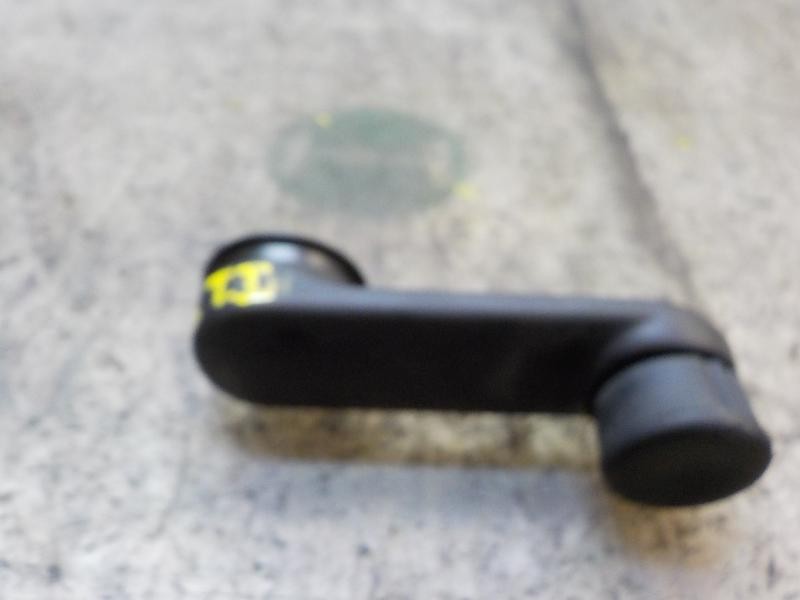 Recambio de maneta elevalunas trasera izquierda para dacia logan ii 1.2 16v cat referencia OEM IAM 8200673745  