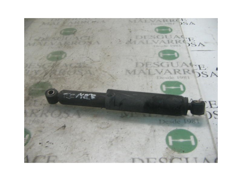 Recambio de amortiguador trasero izquierdo para nissan trade 100 referencia OEM IAM   