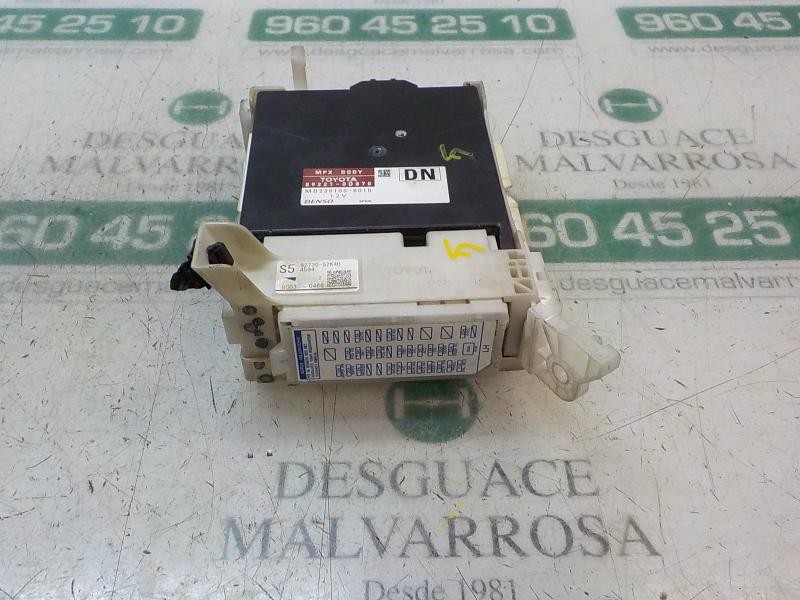 Recambio de caja reles / fusibles para toyota yaris referencia OEM IAM 8273052K40 892210D870 