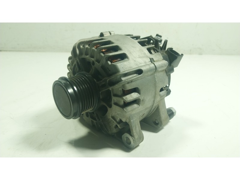 Recambio de alternador para volvo v40 hatchback (525) d2 referencia OEM IAM 36002929 31419219 