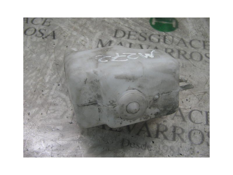 Recambio de deposito limpia para nissan trade 100 referencia OEM IAM   