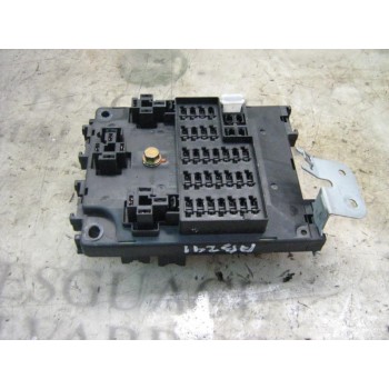 CAJA RELES / FUSIBLES 