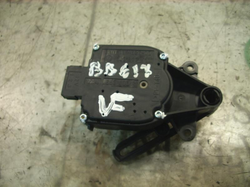 Recambio de motor apertura trampillas climatizador para seat leon (1m1) signo referencia OEM IAM   