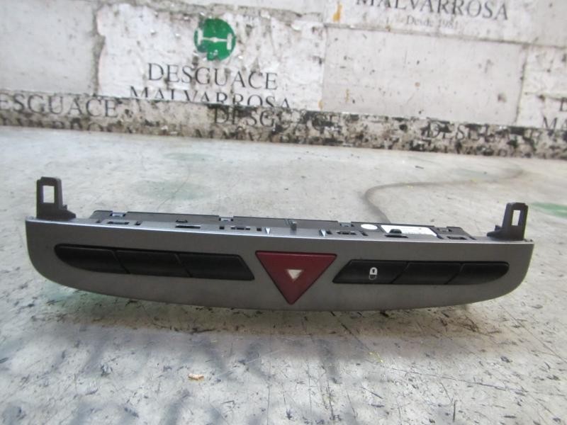 Recambio de warning para peugeot 308 sport referencia OEM IAM 649014 9659417177 