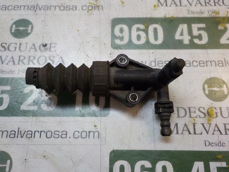 Recambio de bombin embrague para fiat linea (110) 1.4 cat referencia OEM IAM 55183442  