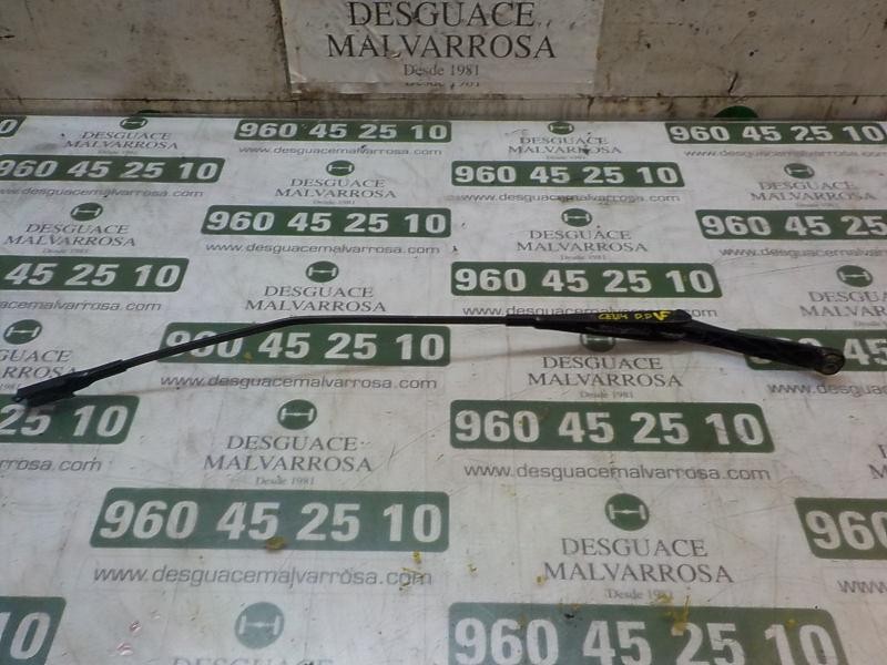 Recambio de brazo limpia delantero derecho para fiat linea (110) 1.4 cat referencia OEM IAM 51701423  