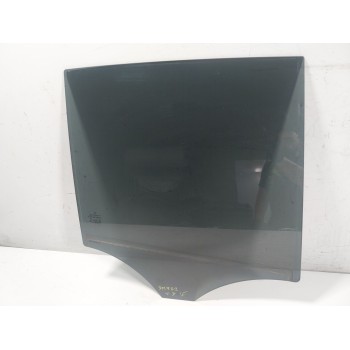 CRISTAL PUERTA TRASERO DERECHO A1667352010 