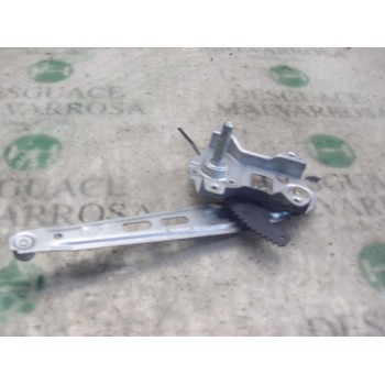ELEVALUNAS TRASERO IZQUIERDO 834011C000 