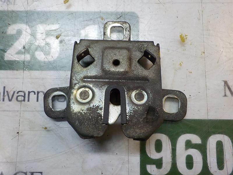 Recambio de cerradura capot para fiat linea (110) 1.4 cat referencia OEM IAM 51777257  