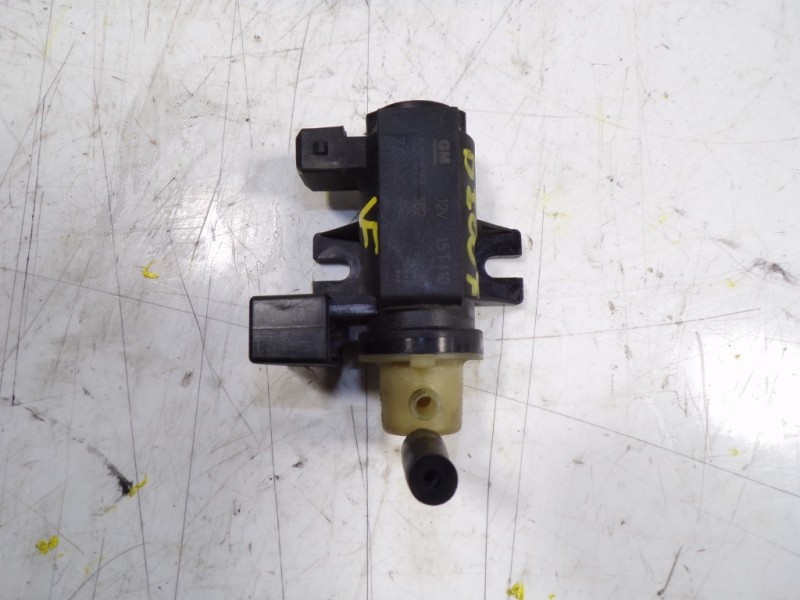 Recambio de valvula aire adicional para opel insignia berlina 2.0 16v cdti referencia OEM IAM 55575611 55573362 
