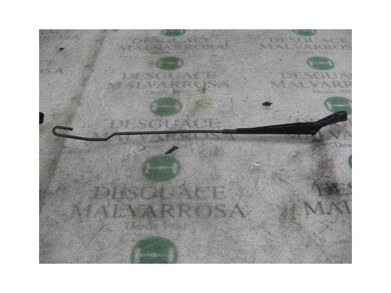 Recambio de brazo limpia delantero derecho para volkswagen golf iii berlina (1h1) referencia OEM IAM   