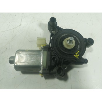 MOTOR ELEVALUNAS DELANTERO IZQUIERDO 5Q0959801C 5Q0959801C 