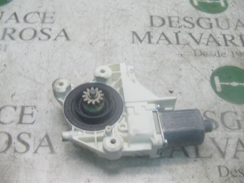 Recambio de motor elevalunas delantero derecho para ford focus berlina (cap) s referencia OEM IAM   