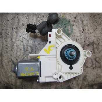 MOTOR ELEVALUNAS TRASERO DERECHO 5L0959812A 5L0959812A 1101A66112110