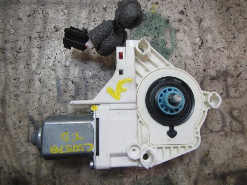 Recambio de motor elevalunas trasero derecho para skoda yeti 1.2 tsi referencia OEM IAM 5L0959812A 5L0959812A 1101A66112110