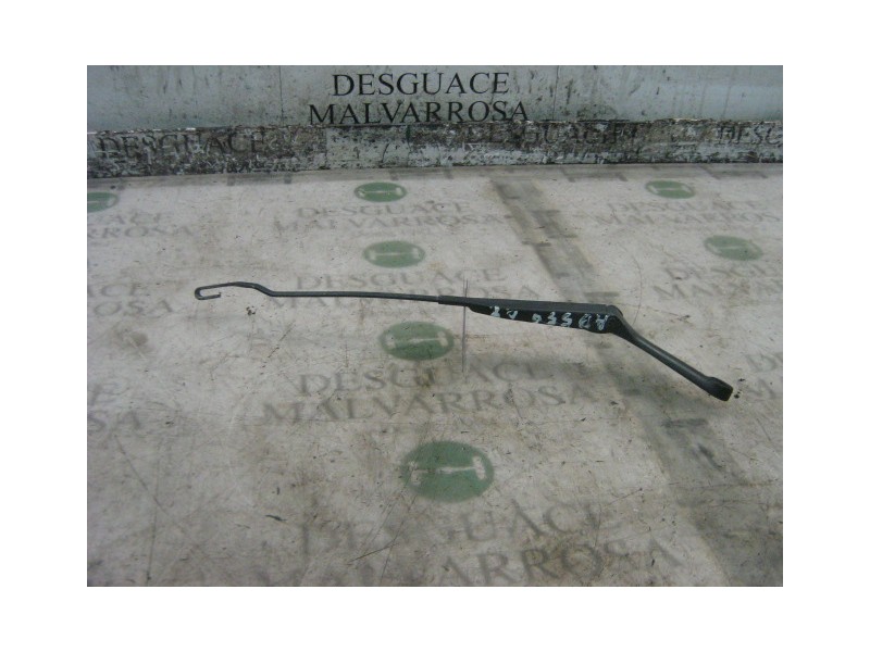 Recambio de brazo limpia delantero izquierdo para opel vectra b berlina básico referencia OEM IAM   