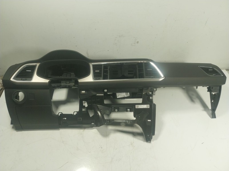 Recambio de salpicadero para seat ateca (kh7) 1.5 16v tsi act referencia OEM IAM 576857003QPLT  575880204D